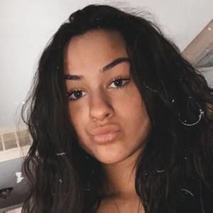 Meet your Posher, Karlee